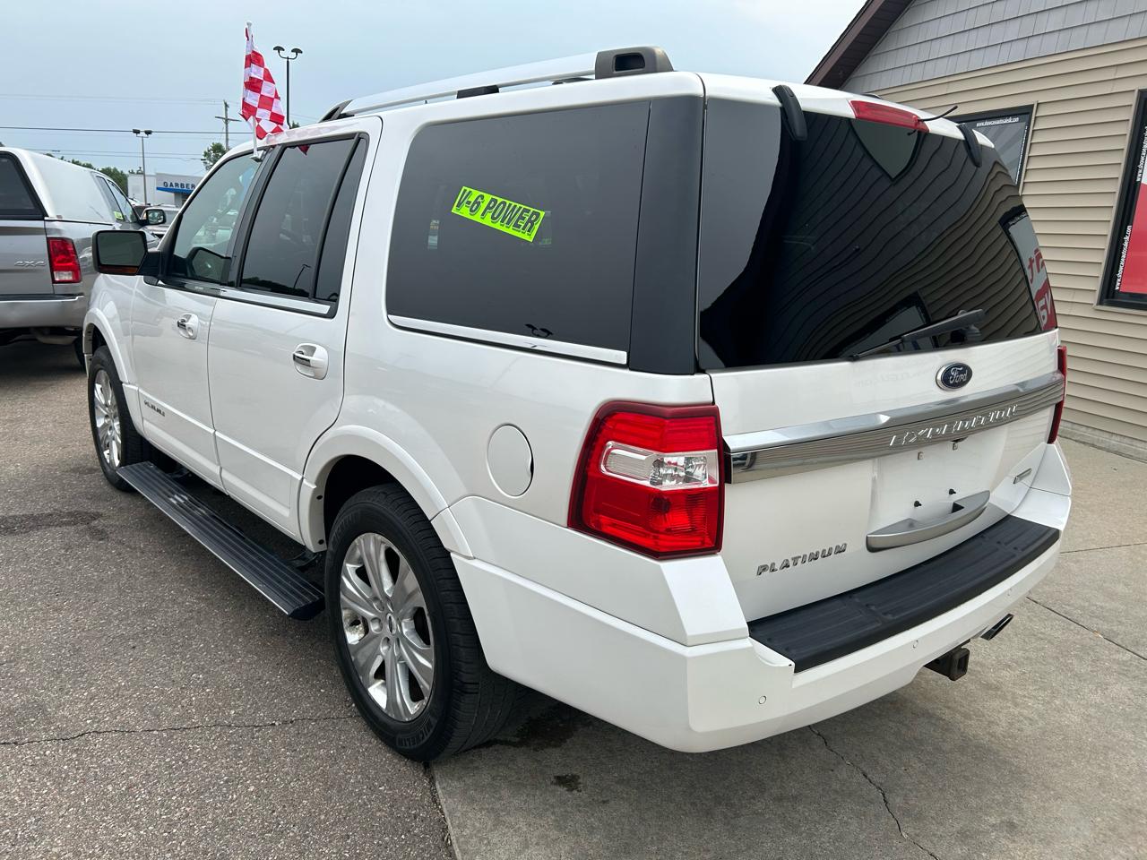 Ford Expedition 4WD 4dr Platinum 2016