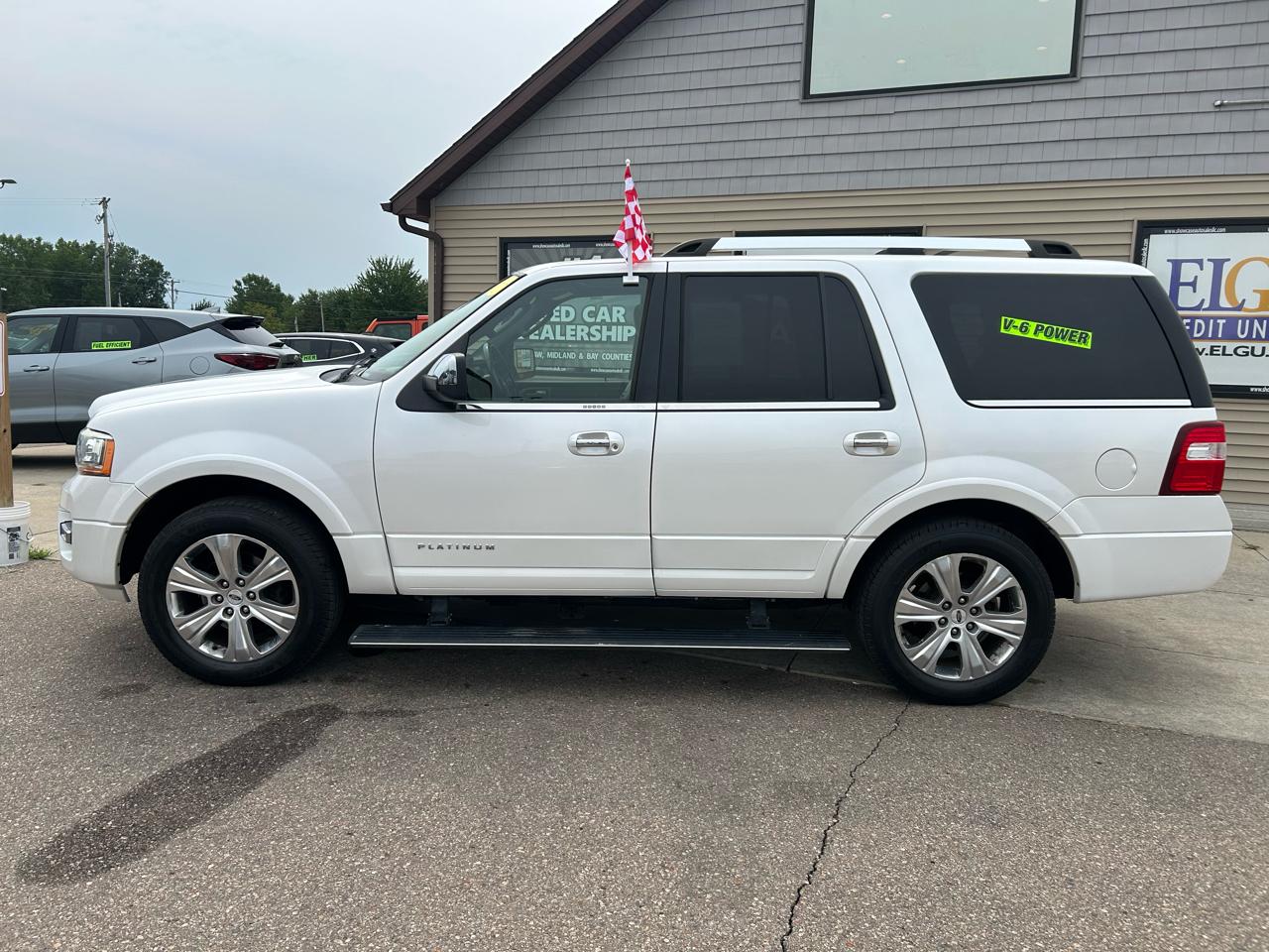 Ford Expedition 4WD 4dr Platinum 2016