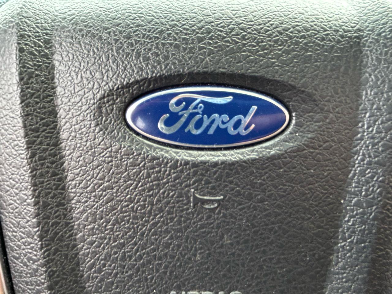 Ford Expedition 4WD 4dr Platinum 2016