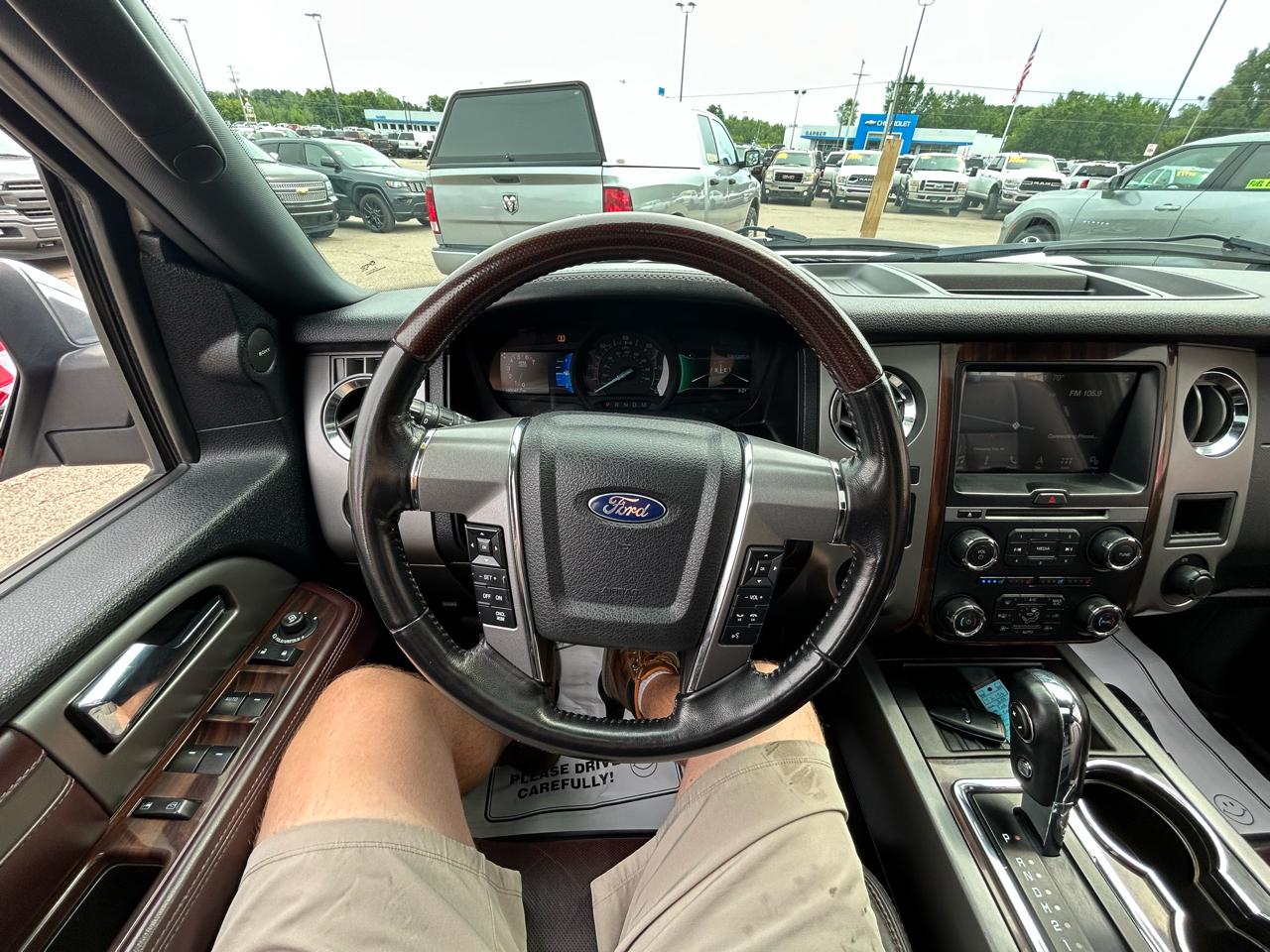 Ford Expedition 4WD 4dr Platinum 2016