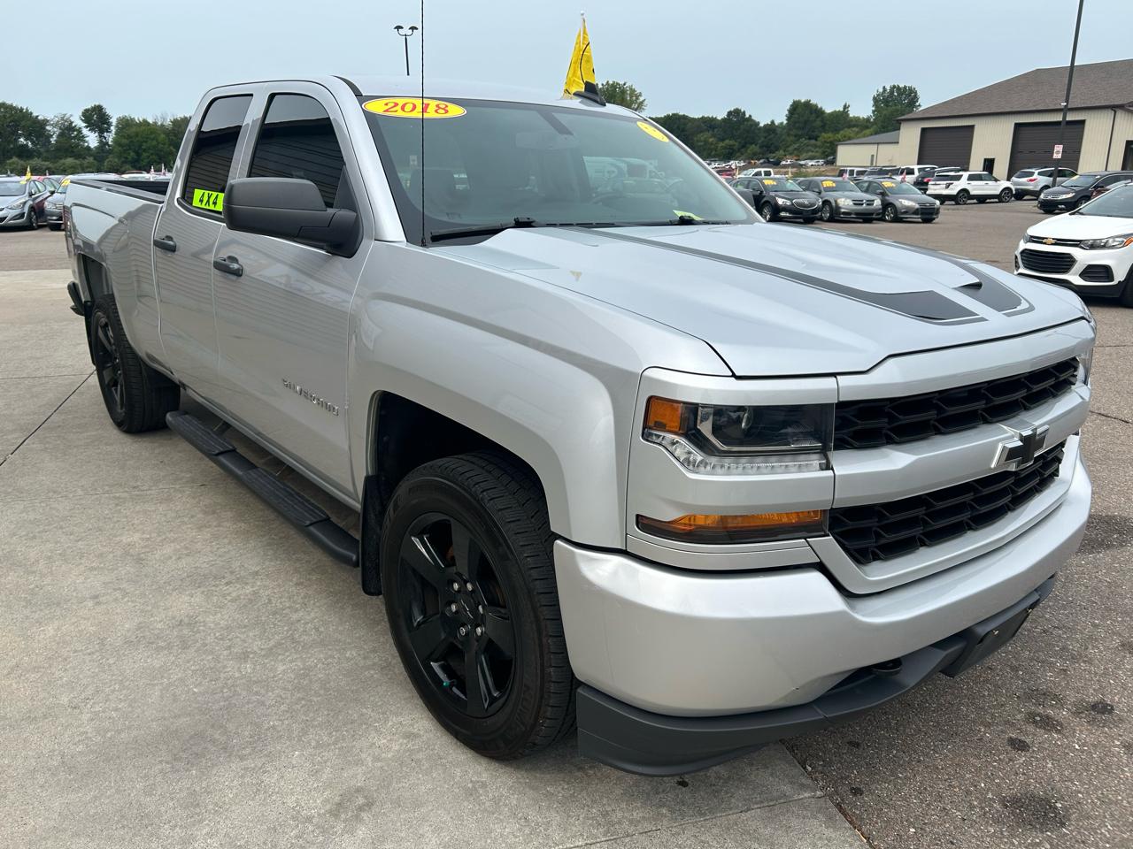 Chevrolet Silverado 1500 4WD Double Cab 143.5" Custom 2018