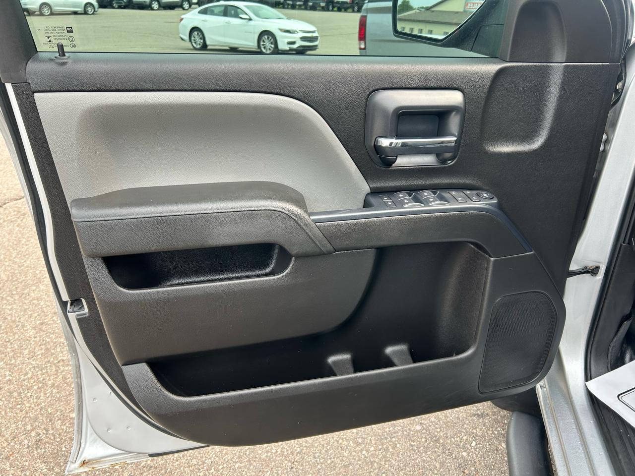 Chevrolet Silverado 1500 4WD Double Cab 143.5" Custom 2018