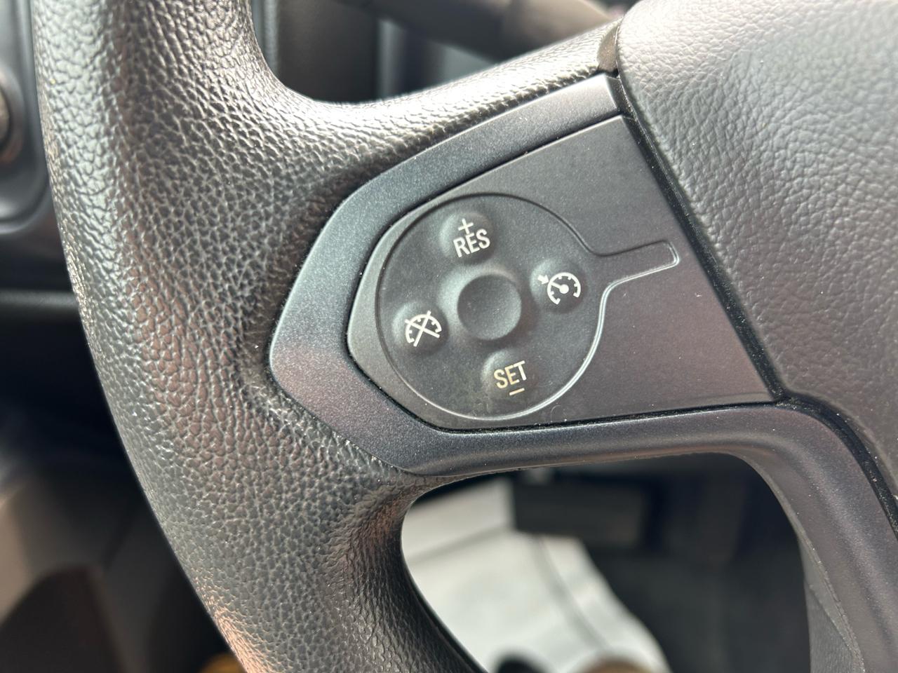 Chevrolet Silverado 1500 4WD Double Cab 143.5" Custom 2018