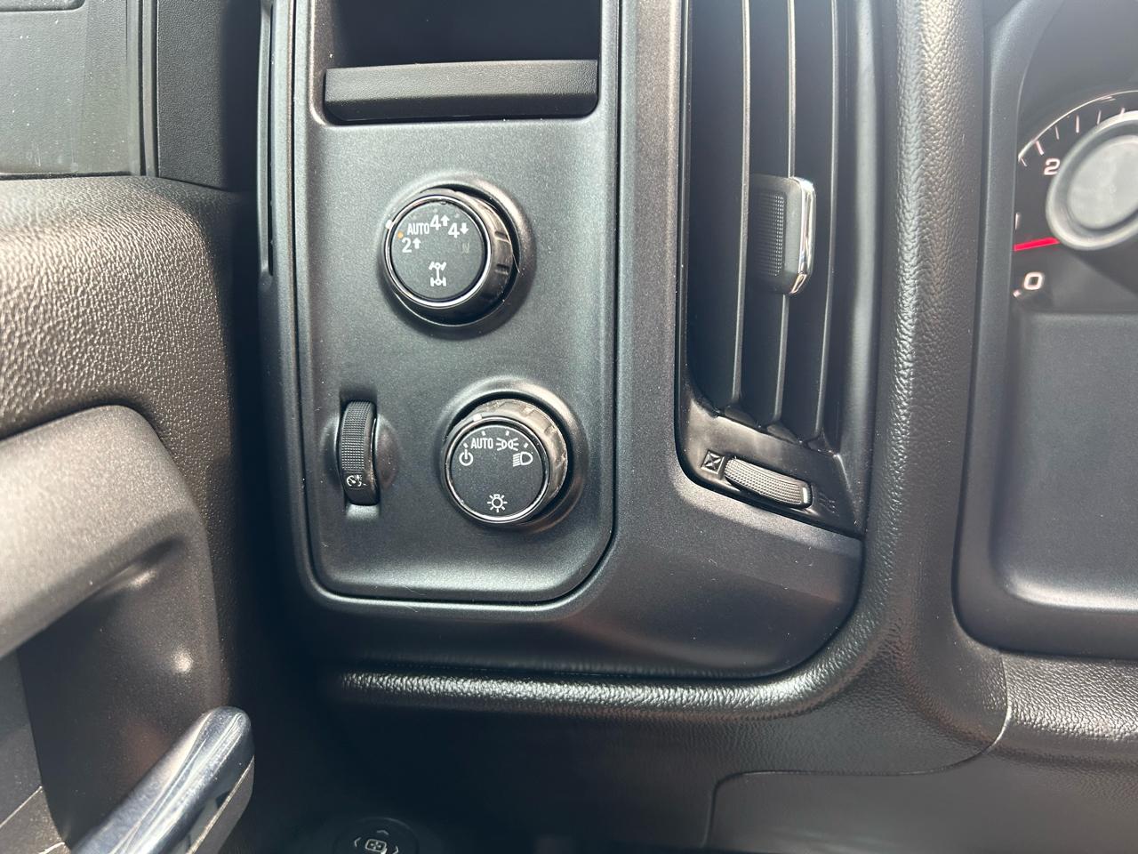 Chevrolet Silverado 1500 4WD Double Cab 143.5" Custom 2018
