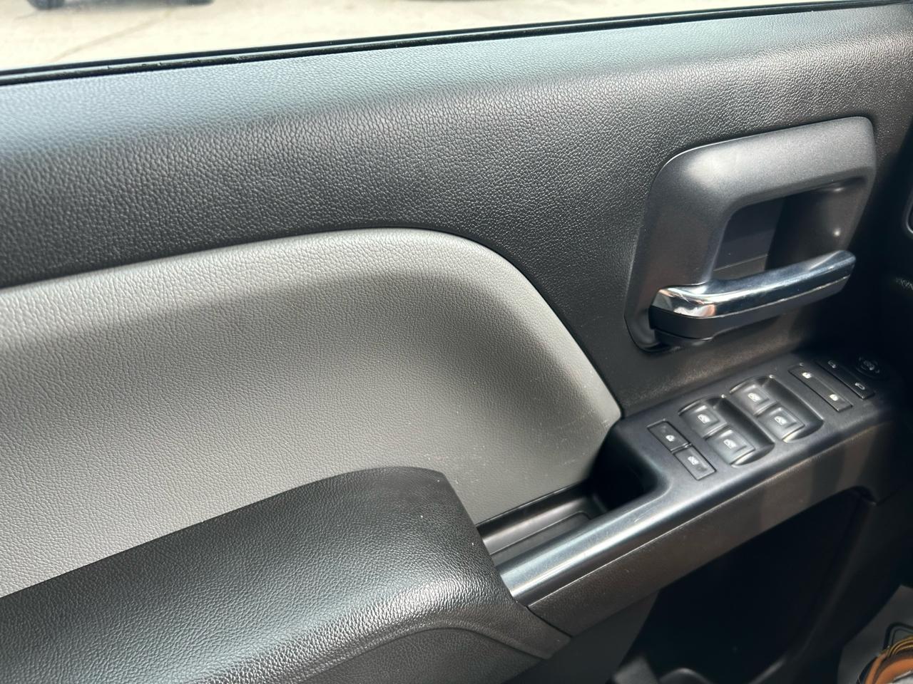 Chevrolet Silverado 1500 4WD Double Cab 143.5" Custom 2018