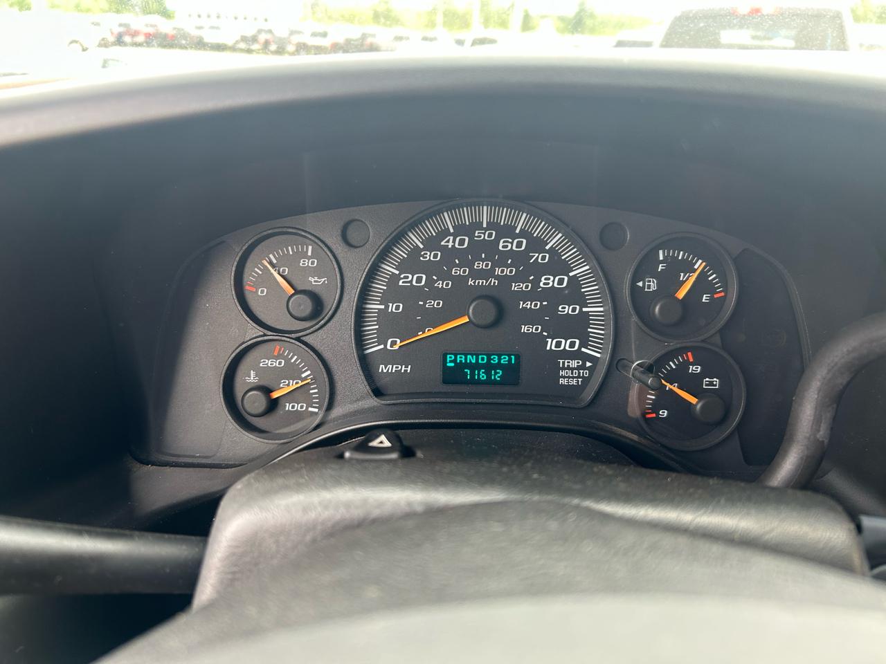 GMC Savana Passenger 3500 155" WB RWD 2005