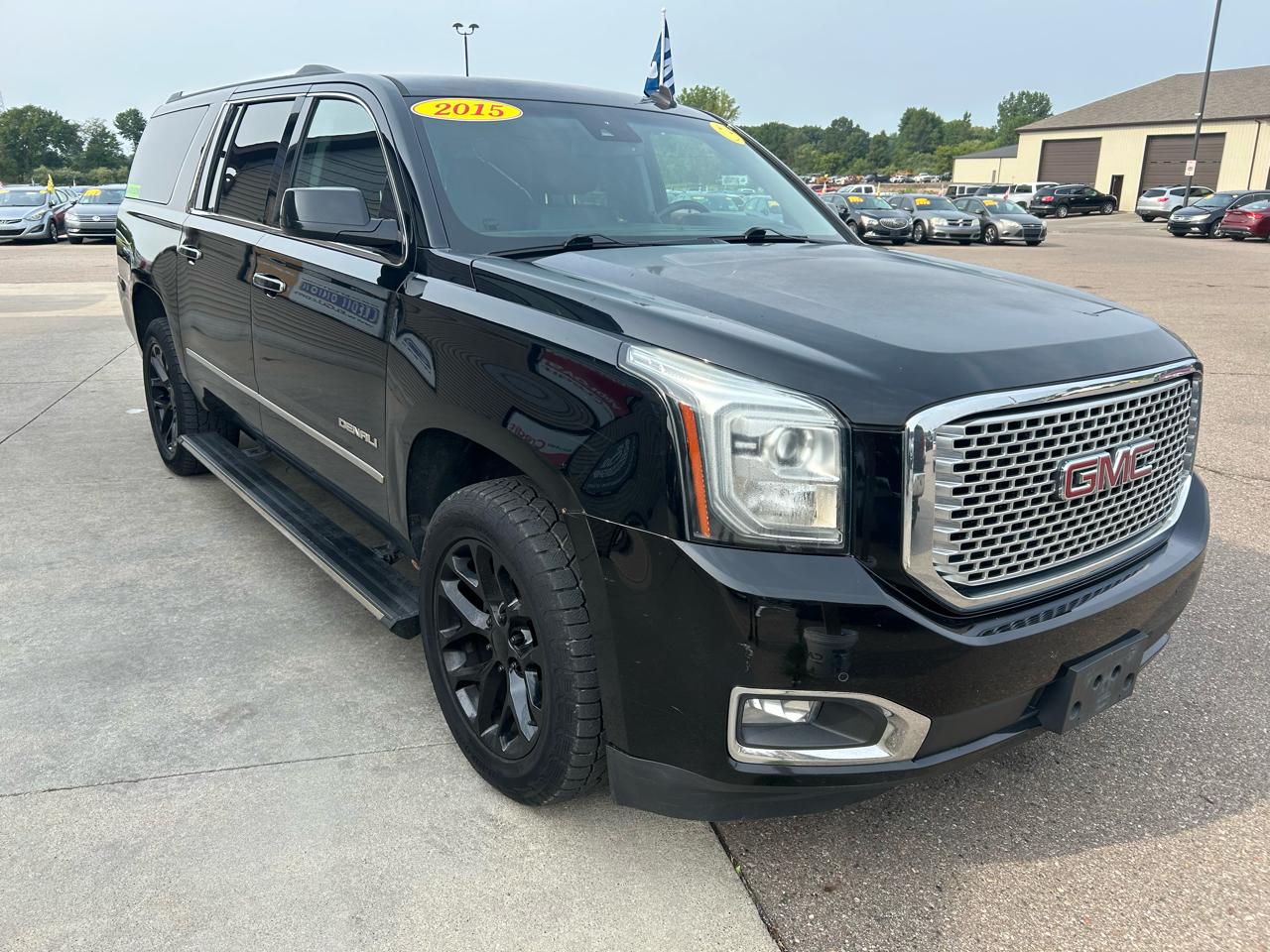 GMC Yukon XL 4WD 4dr Denali 2015