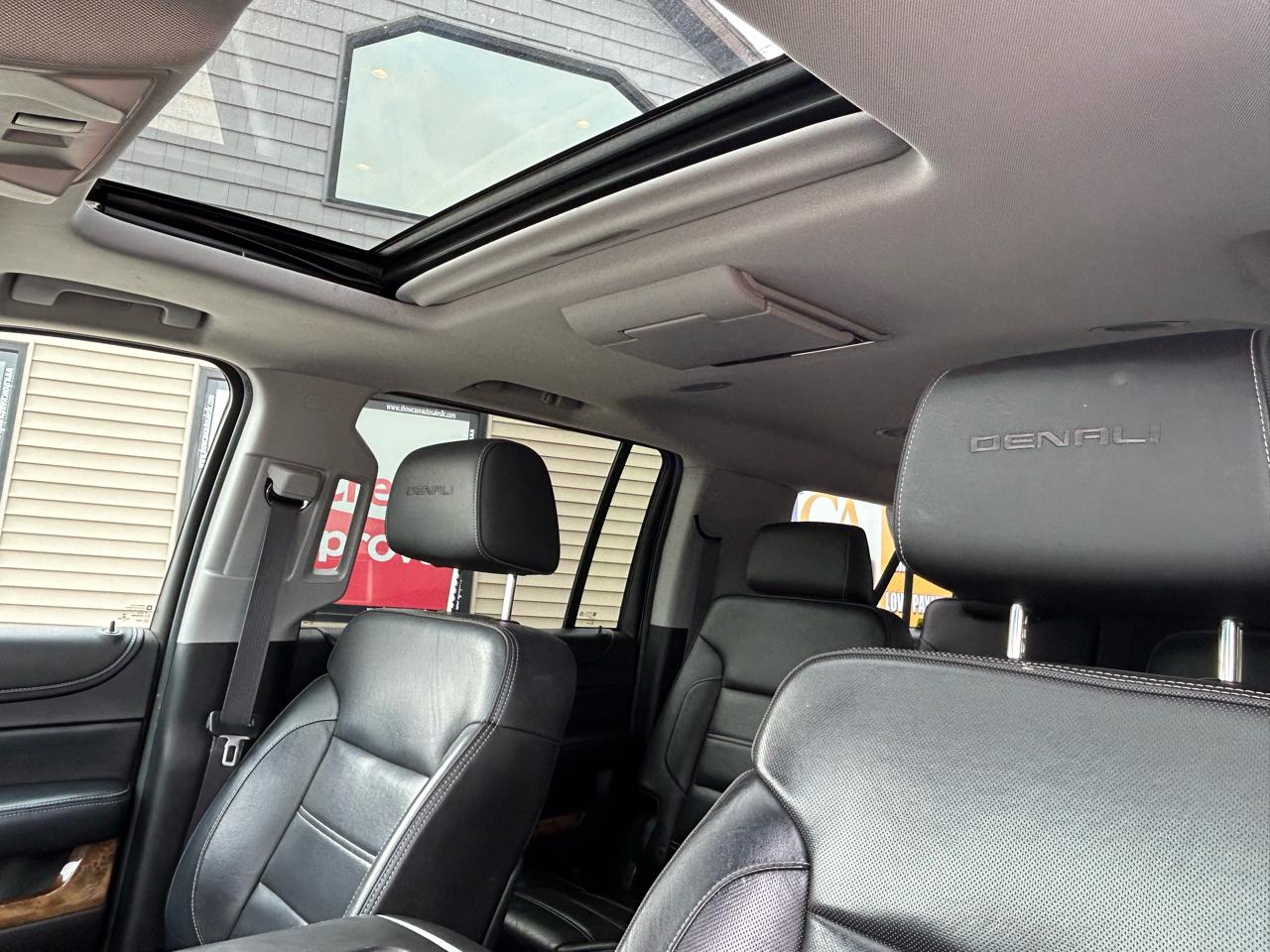 GMC Yukon XL 4WD 4dr Denali 2015
