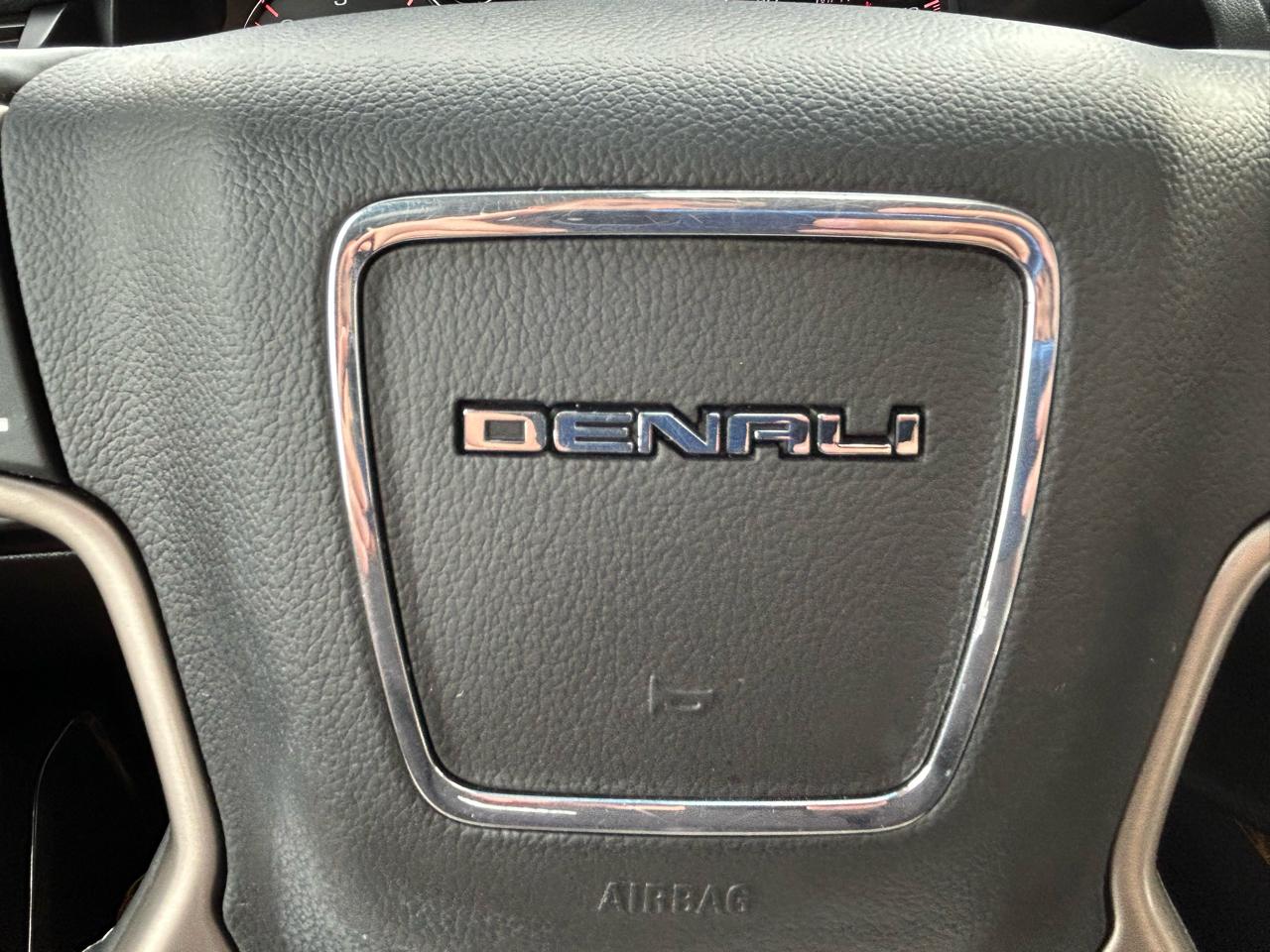 GMC Yukon XL 4WD 4dr Denali 2015