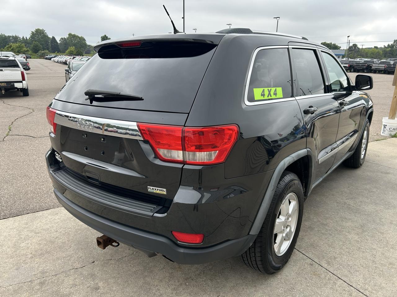 Jeep Grand Cherokee 4WD 4dr Laredo 2011