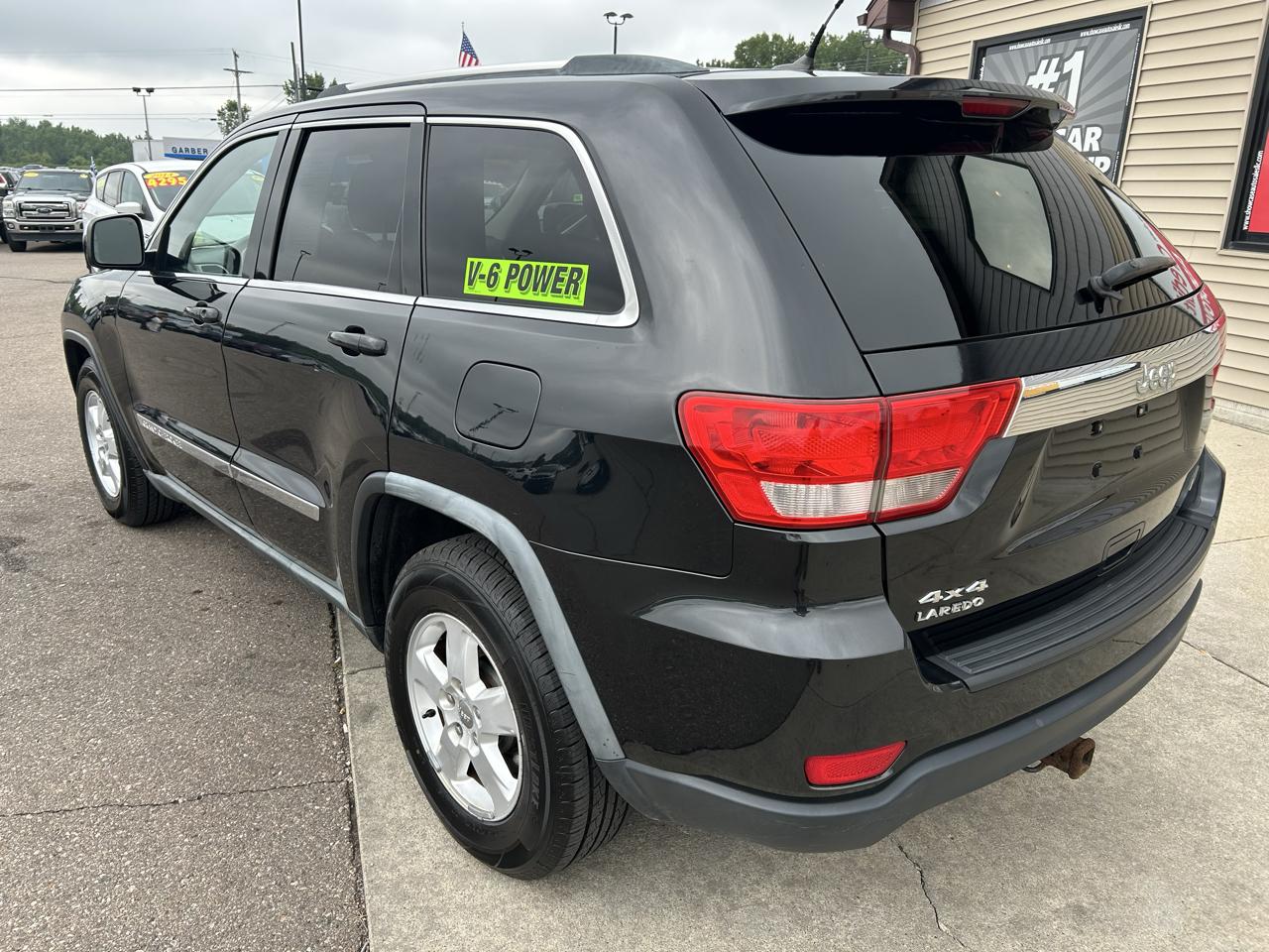 Jeep Grand Cherokee 4WD 4dr Laredo 2011