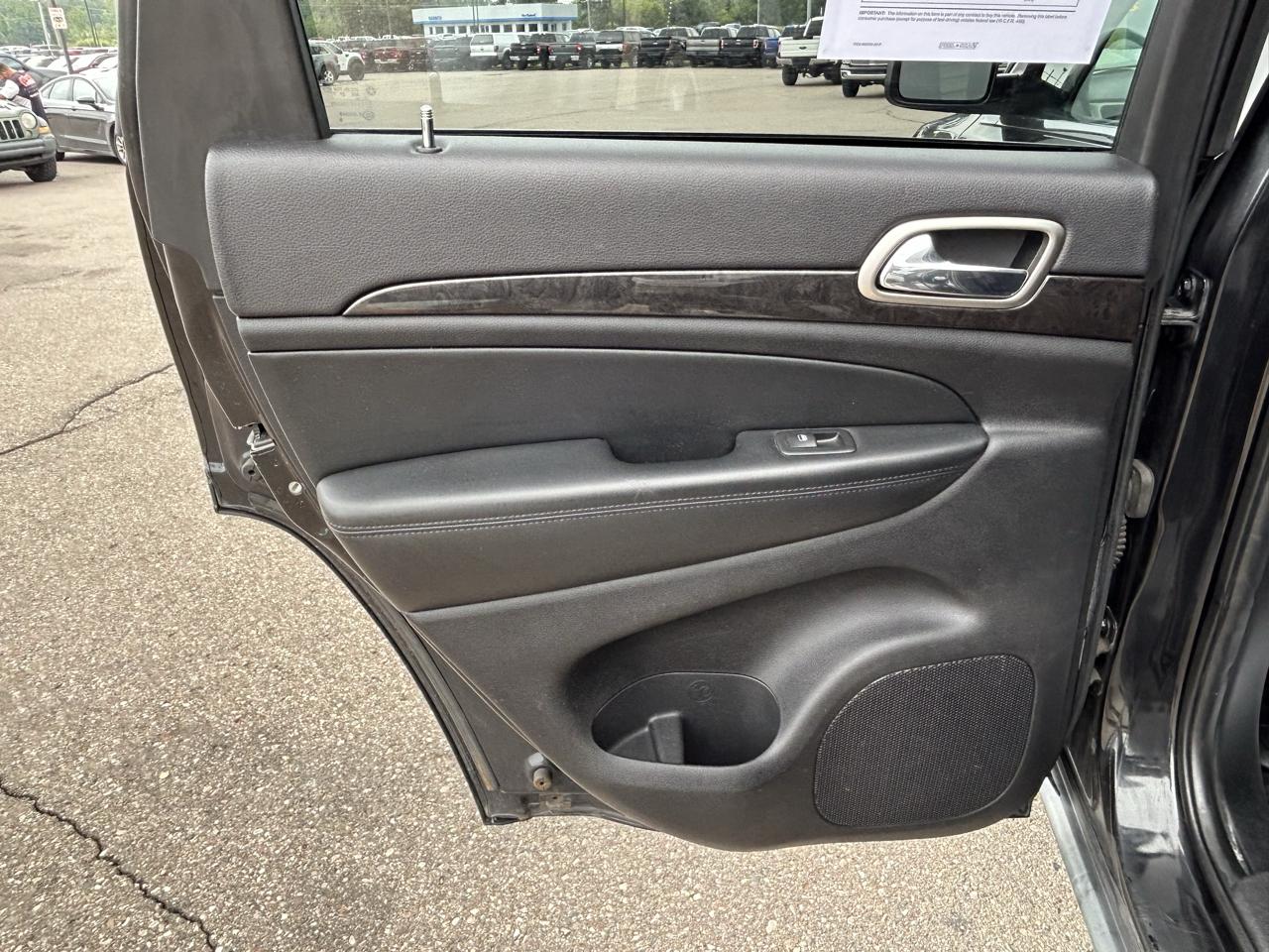 Jeep Grand Cherokee 4WD 4dr Laredo 2011