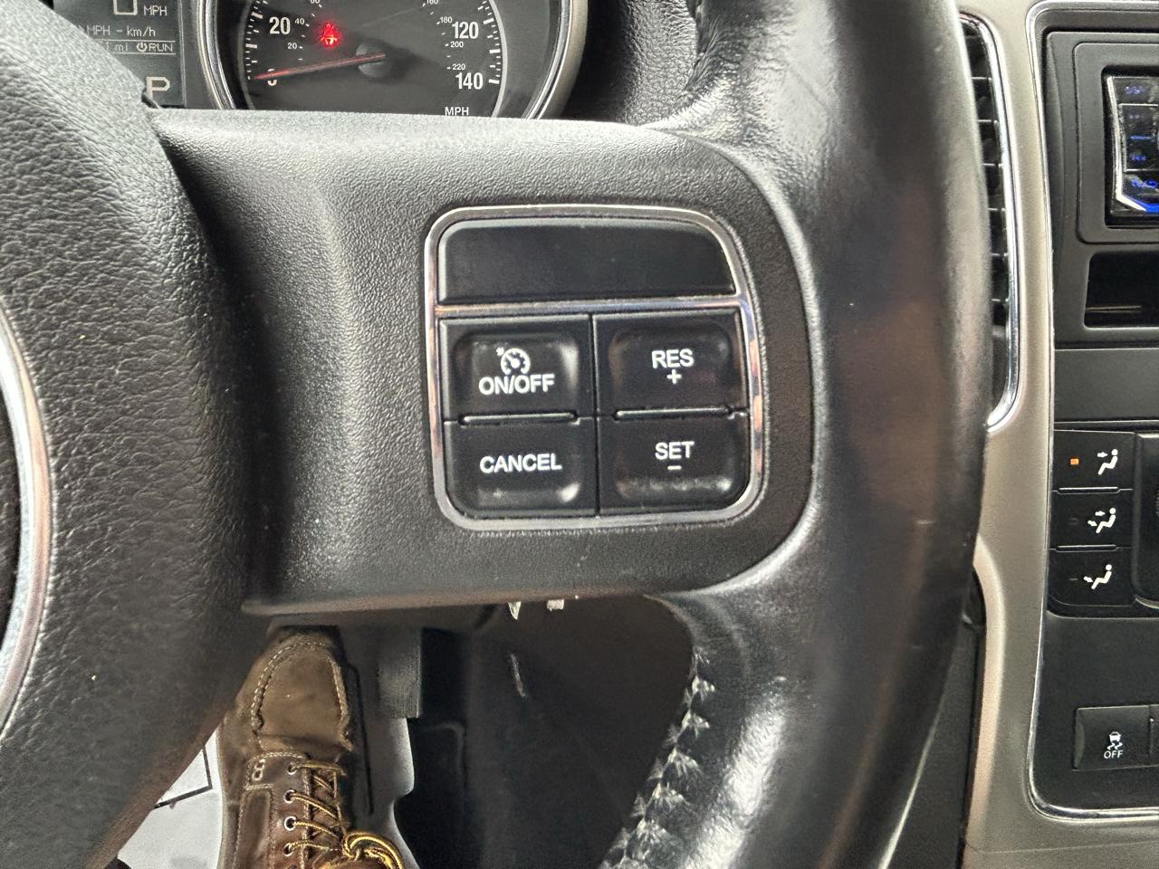 Jeep Grand Cherokee 4WD 4dr Laredo 2011