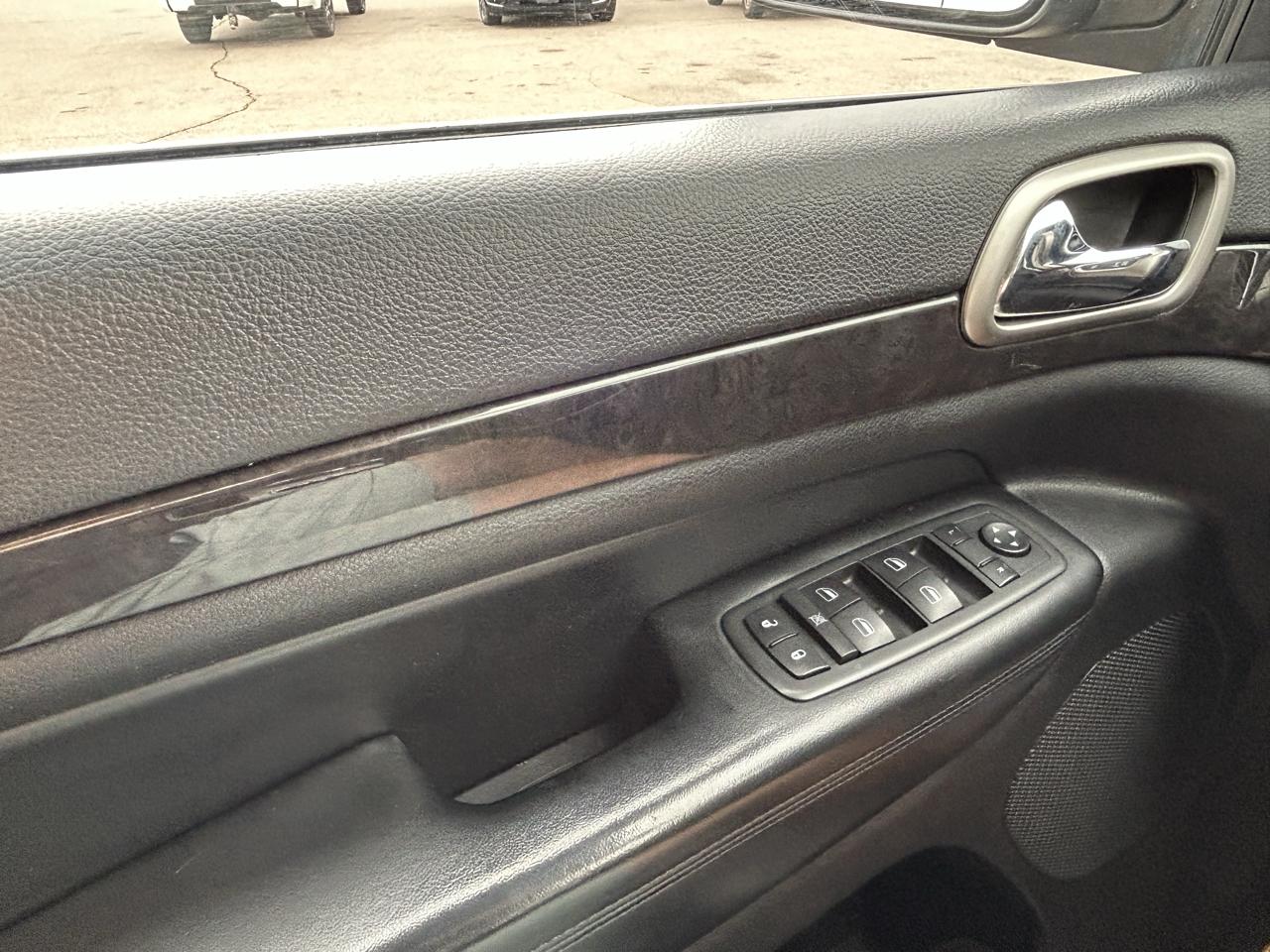 Jeep Grand Cherokee 4WD 4dr Laredo 2011
