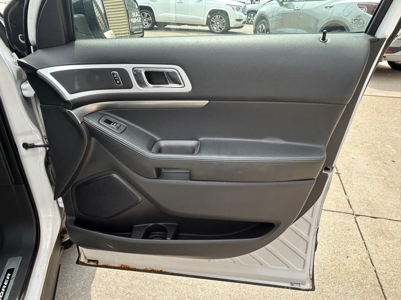 Ford Explorer 4WD 4dr Sport 2014
