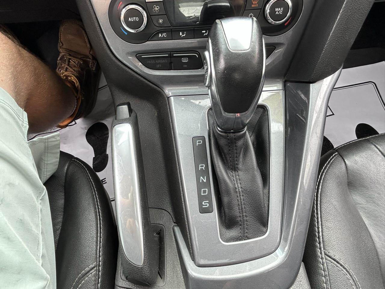 Ford Focus 5dr HB Titanium 2013