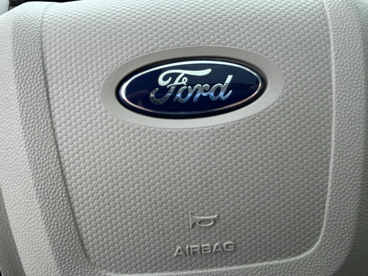 Ford Escape 4WD 4dr XLT 2012
