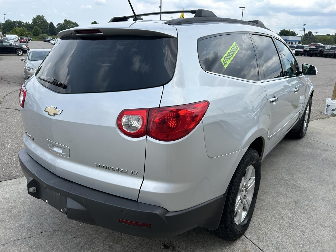 Chevrolet Traverse AWD 4dr LT w/1LT 2009