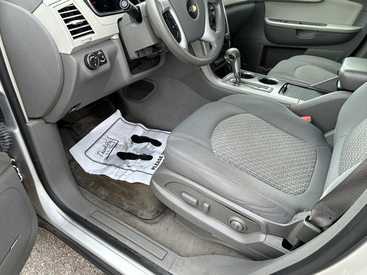 Chevrolet Traverse AWD 4dr LT w/1LT 2009