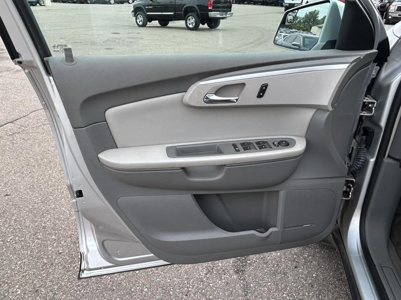 Chevrolet Traverse AWD 4dr LT w/1LT 2009