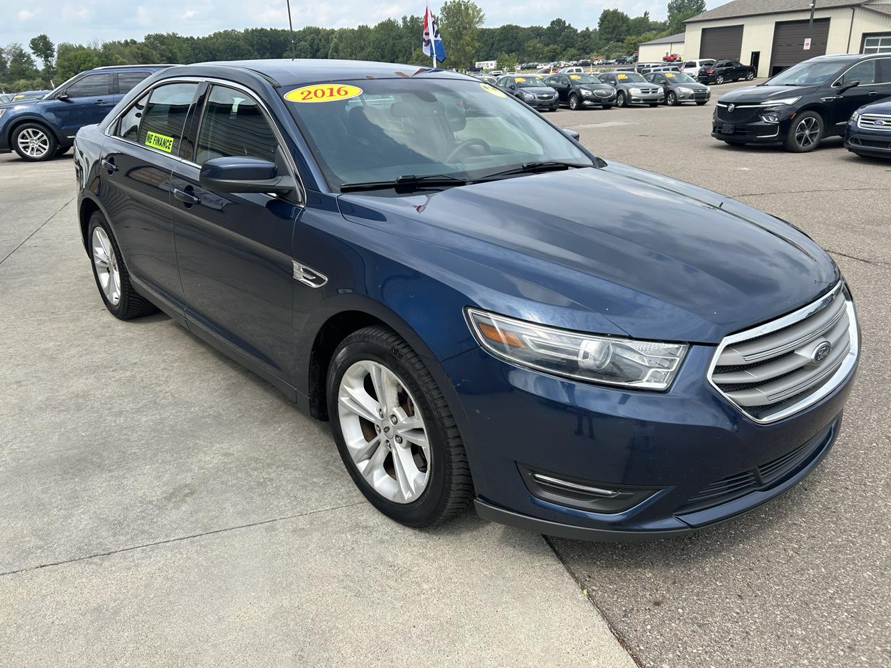 Ford Taurus 4dr Sdn SEL FWD 2016