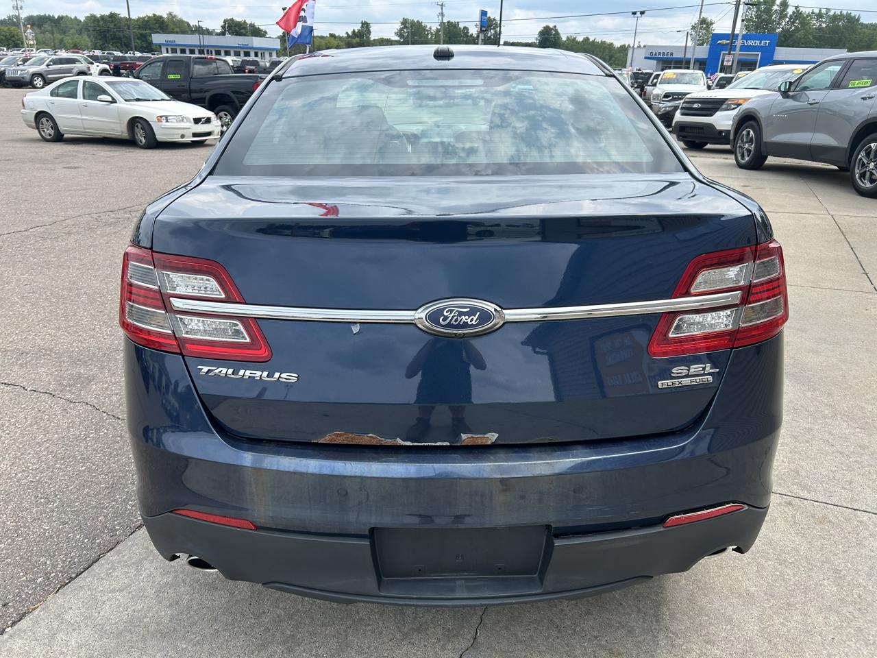 Ford Taurus 4dr Sdn SEL FWD 2016
