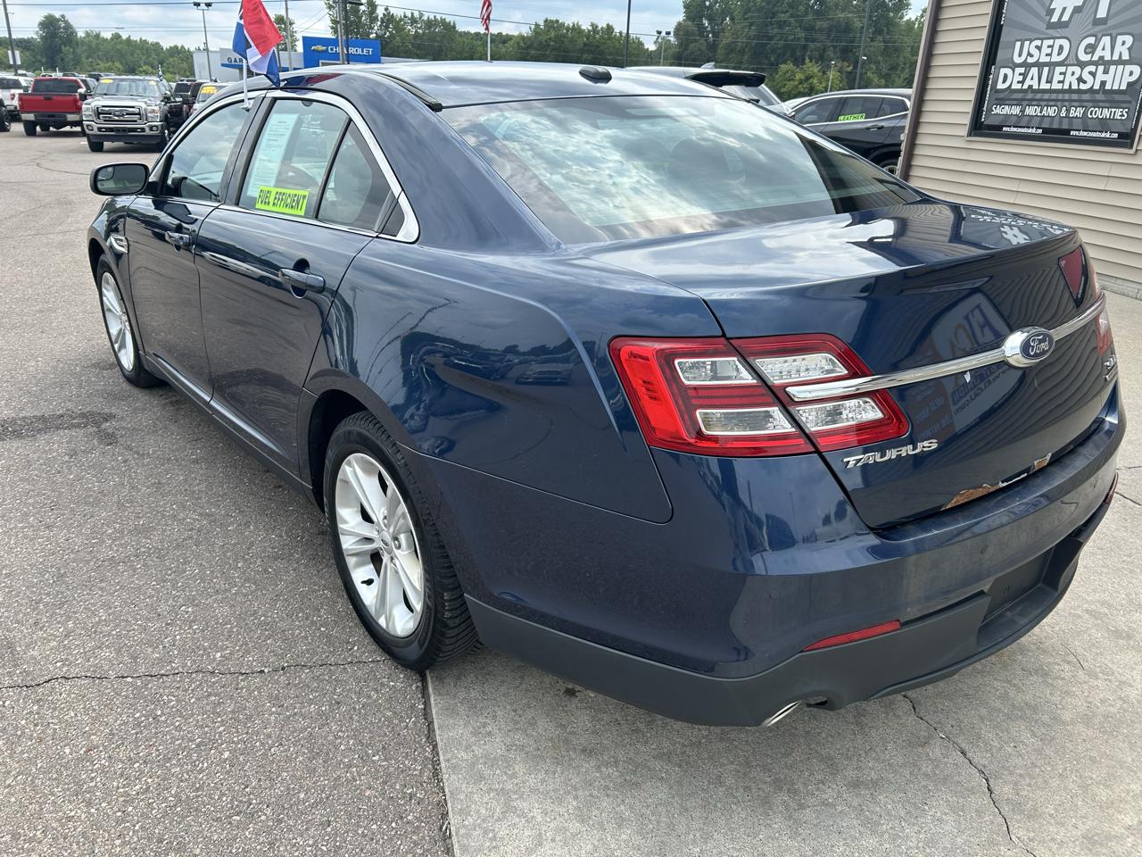Ford Taurus 4dr Sdn SEL FWD 2016