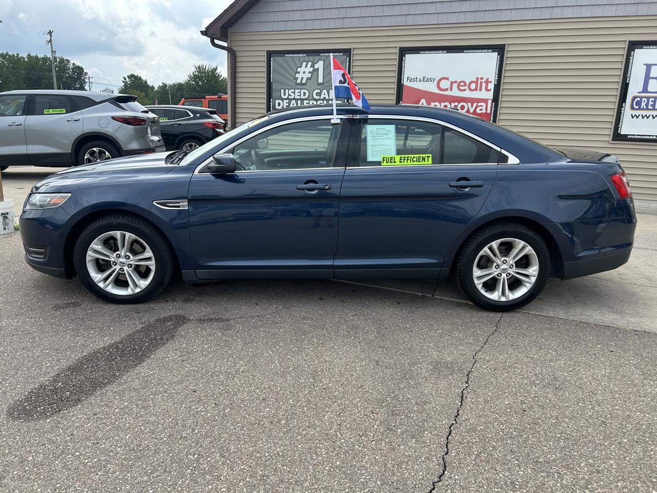 Ford Taurus 4dr Sdn SEL FWD 2016