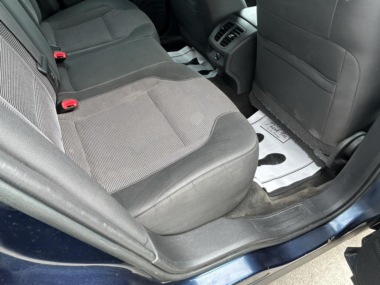 Ford Taurus 4dr Sdn SEL FWD 2016