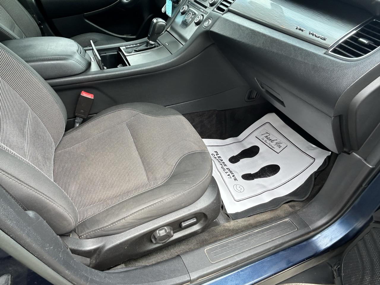 Ford Taurus 4dr Sdn SEL FWD 2016