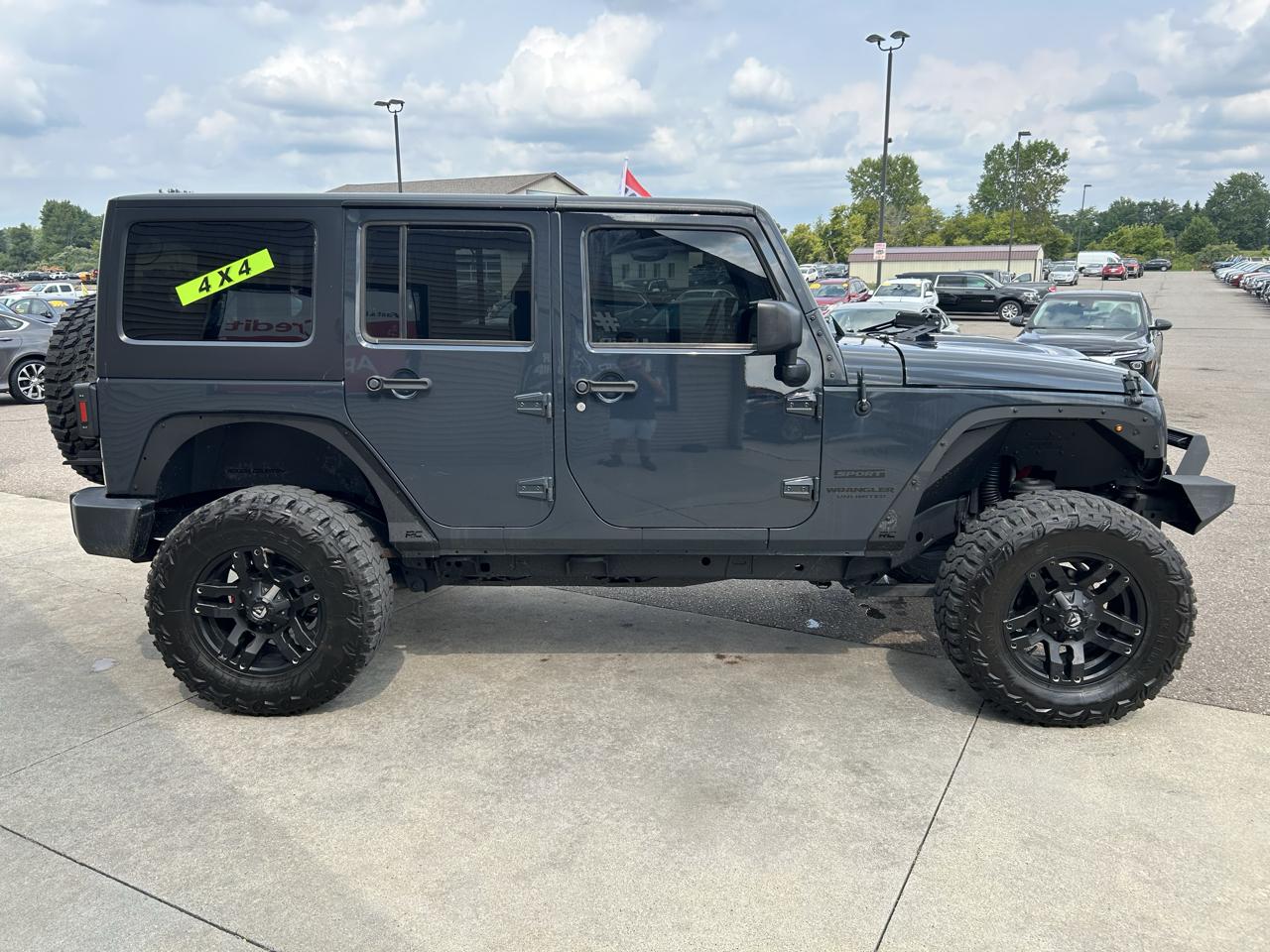 Jeep Wrangler Unlimited 4WD 4dr Sport 2016