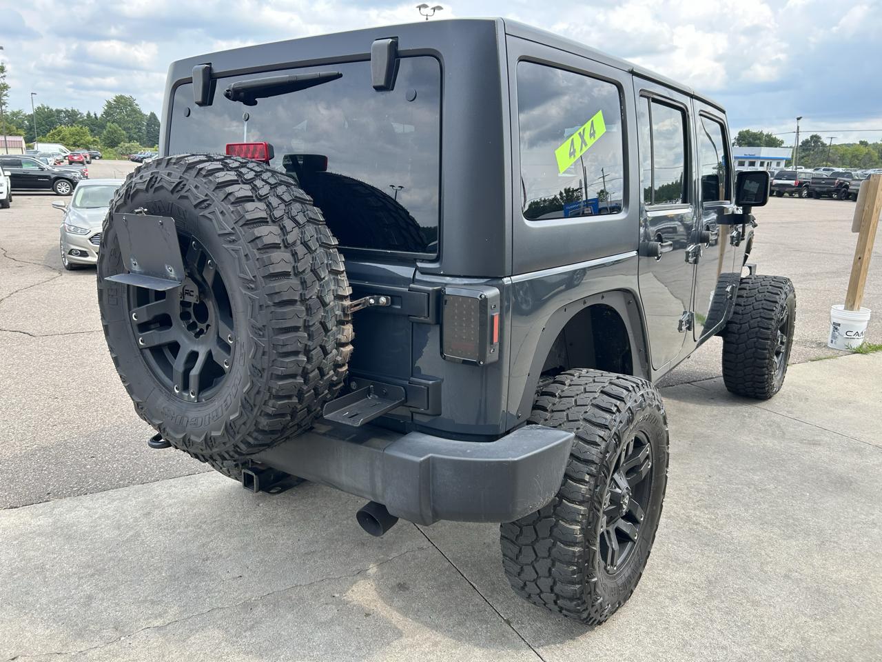 Jeep Wrangler Unlimited 4WD 4dr Sport 2016