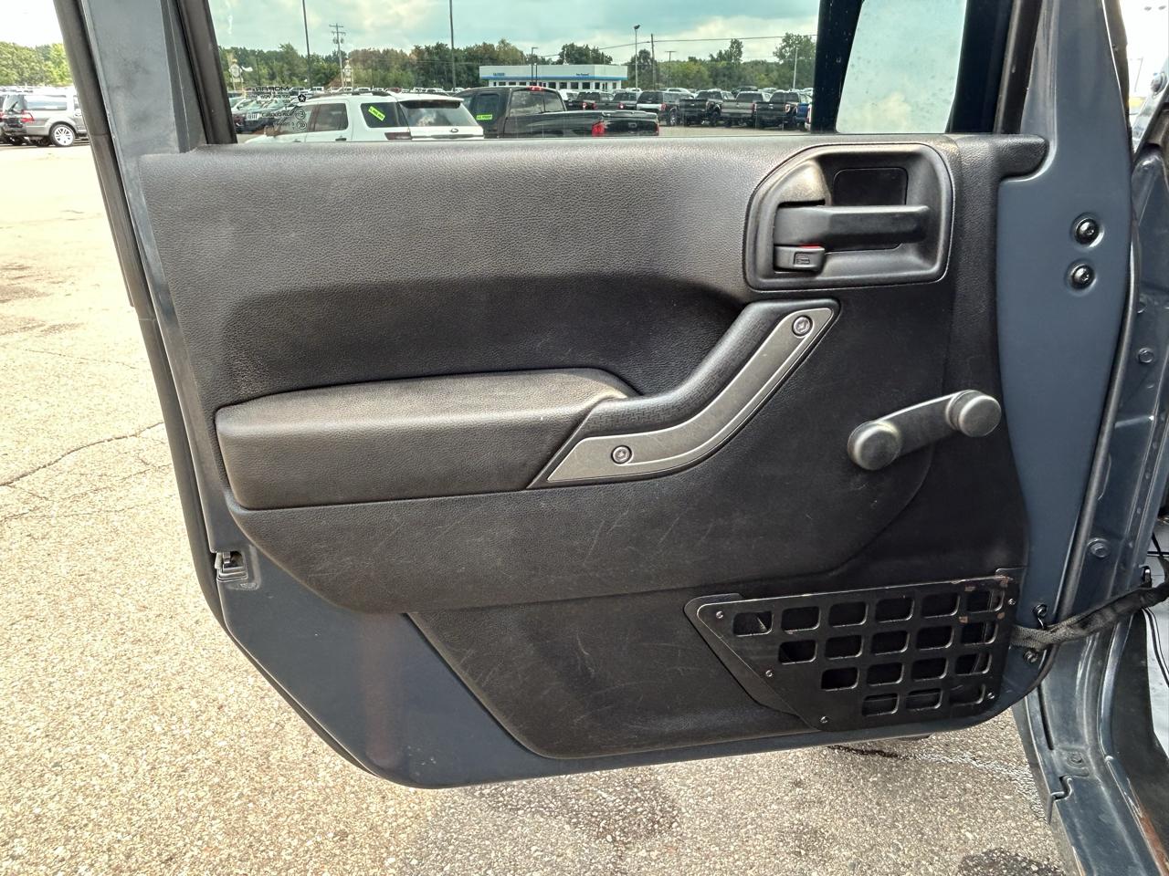 Jeep Wrangler Unlimited 4WD 4dr Sport 2016