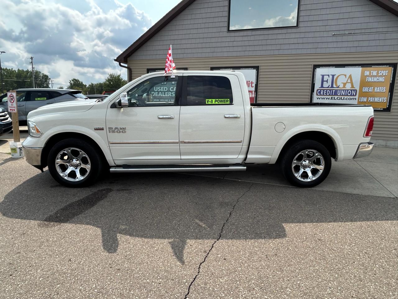 RAM 1500 4WD Crew Cab 149" Laramie 2017