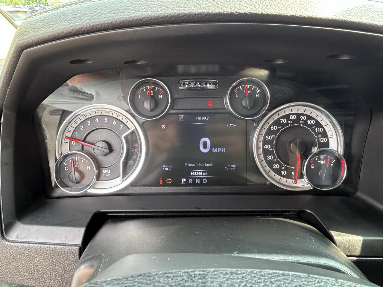 RAM 1500 4WD Crew Cab 149" Laramie 2017
