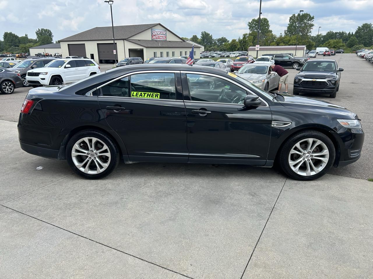 Ford Taurus 4dr Sdn SEL AWD 2013