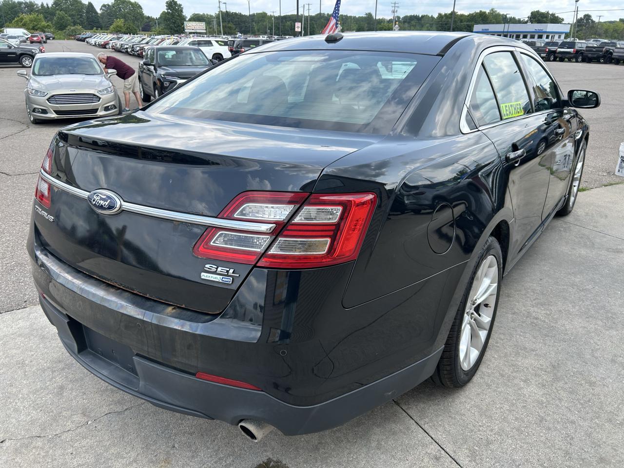 Ford Taurus 4dr Sdn SEL AWD 2013