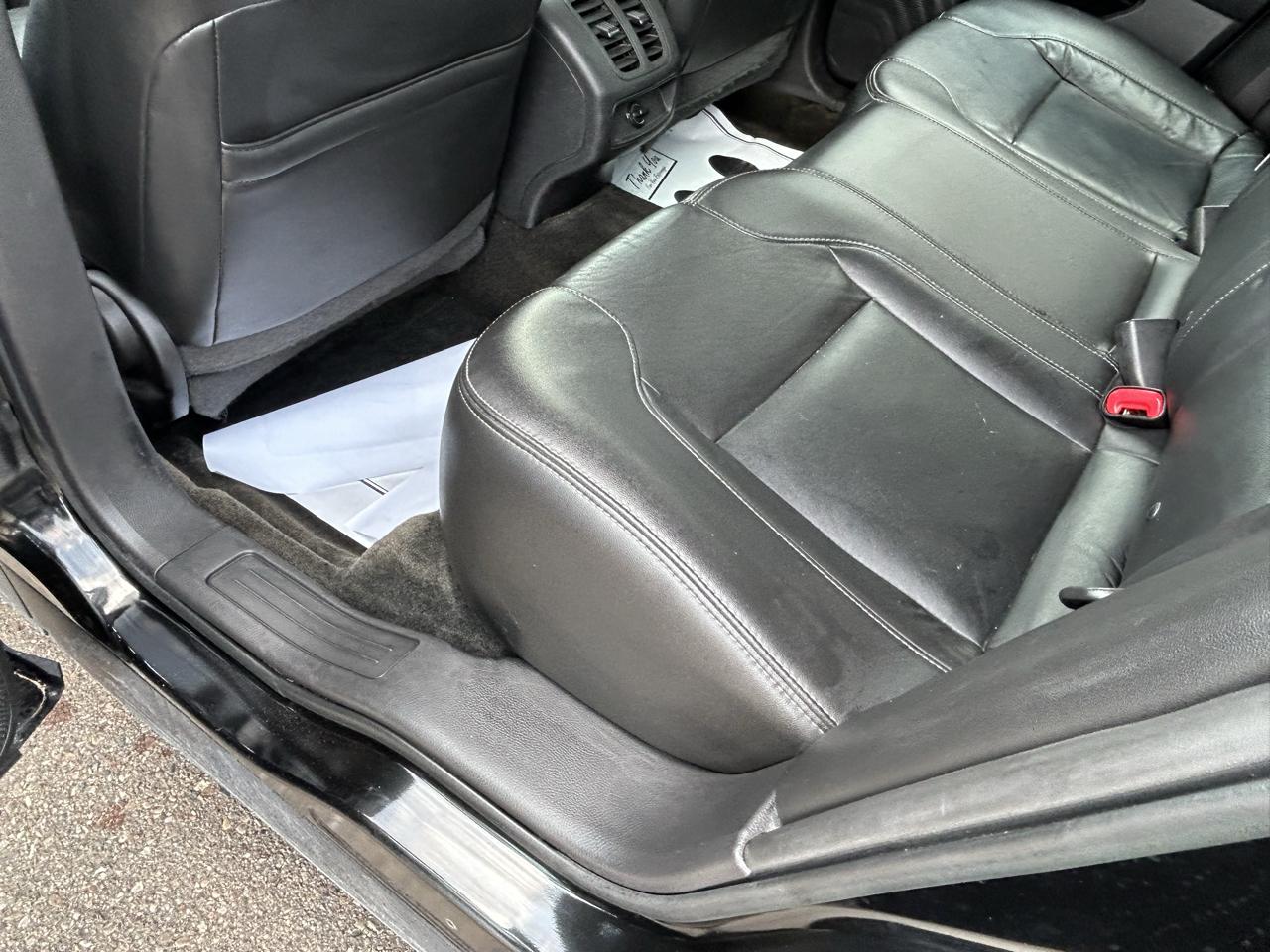 Ford Taurus 4dr Sdn SEL AWD 2013