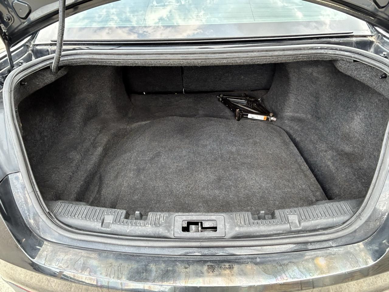 Ford Taurus 4dr Sdn SEL AWD 2013