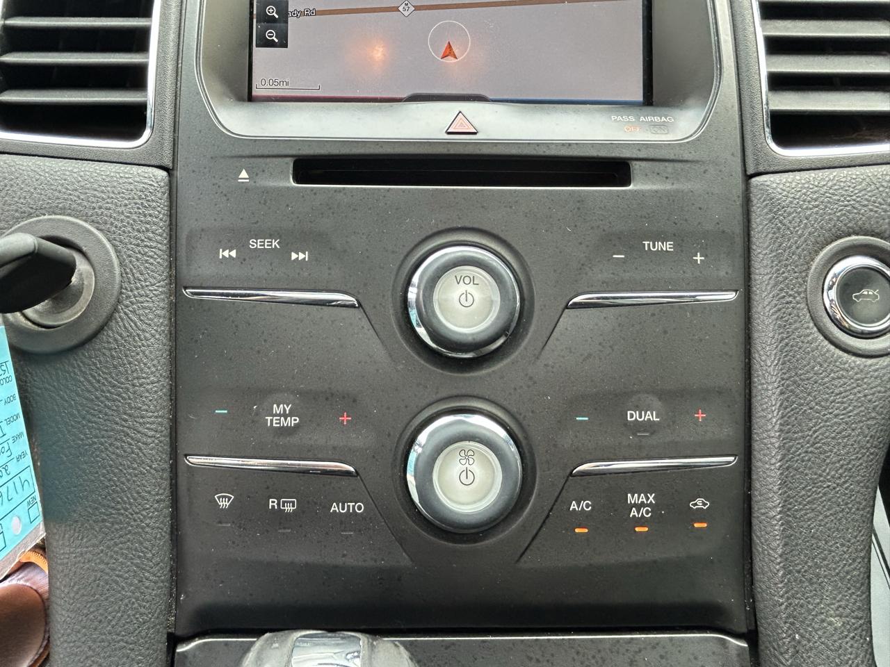 Ford Taurus 4dr Sdn SEL AWD 2013