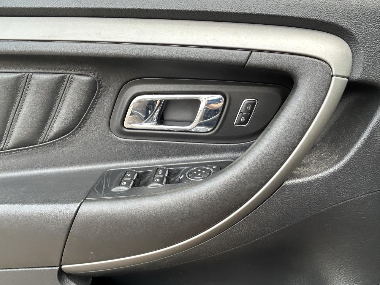 Ford Taurus 4dr Sdn SEL AWD 2013