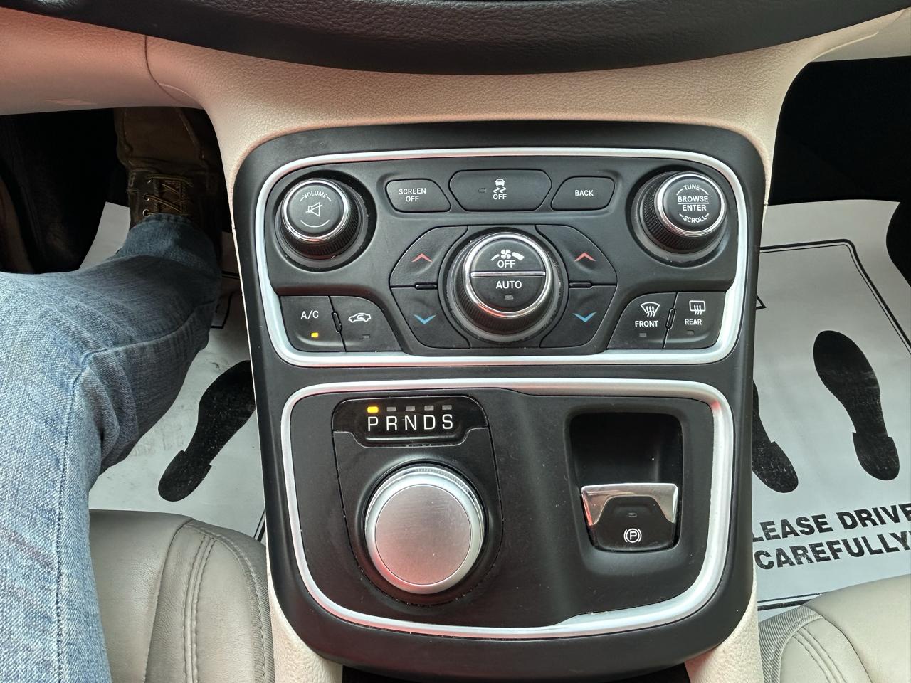 Chrysler 200 4dr Sdn C FWD 2015