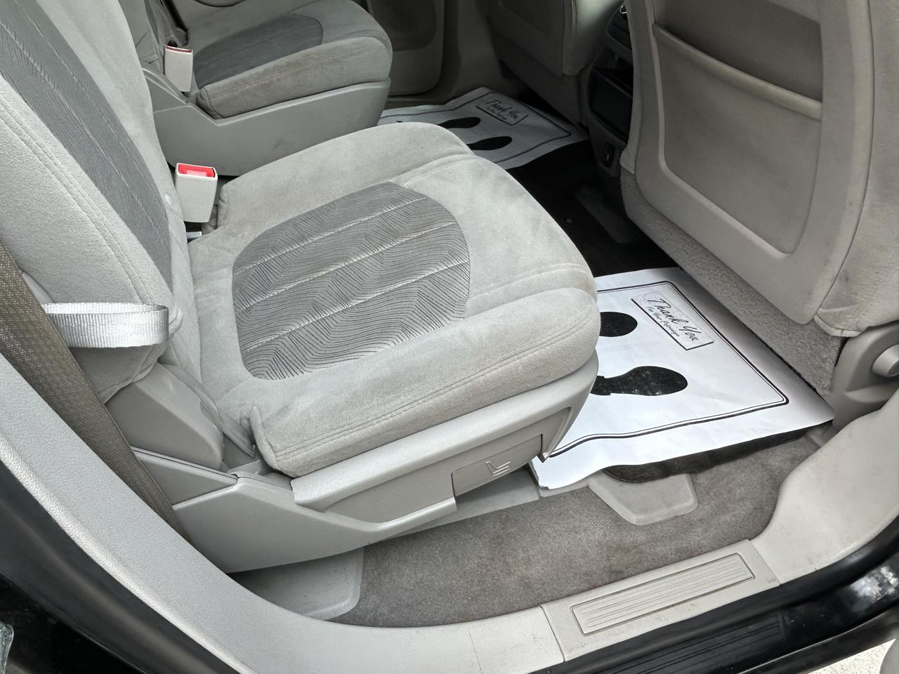 Buick Enclave FWD 4dr Convenience 2017