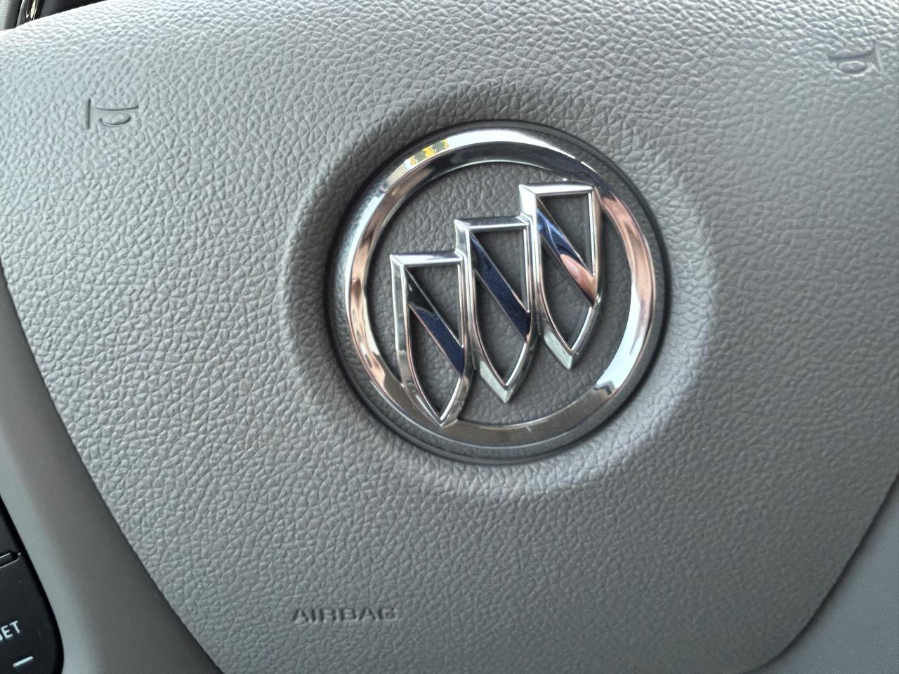 Buick Enclave FWD 4dr Convenience 2017