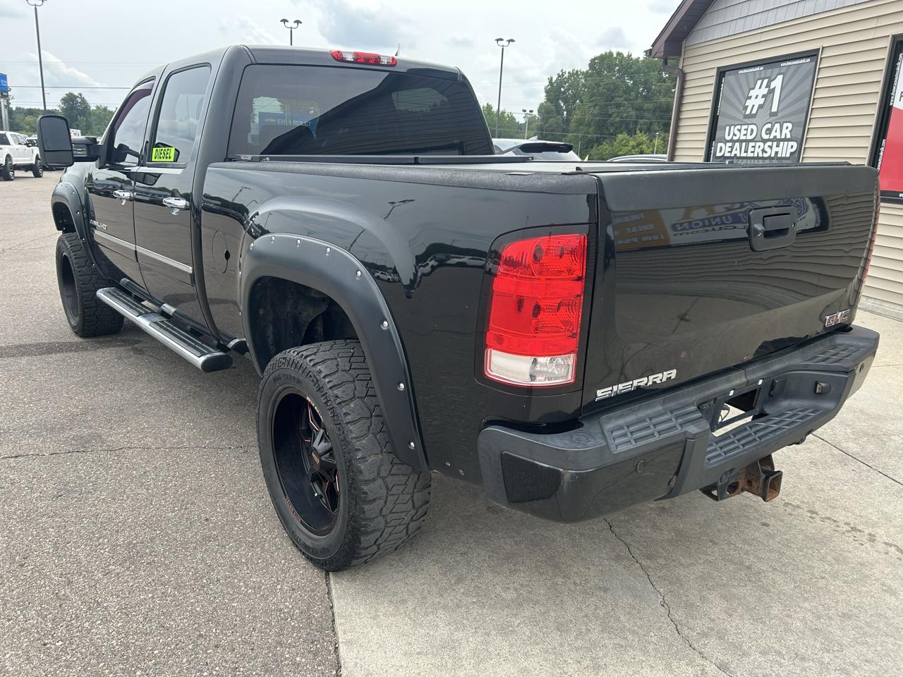 GMC Sierra 2500HD 4WD Crew Cab 153.7" Denali 2012