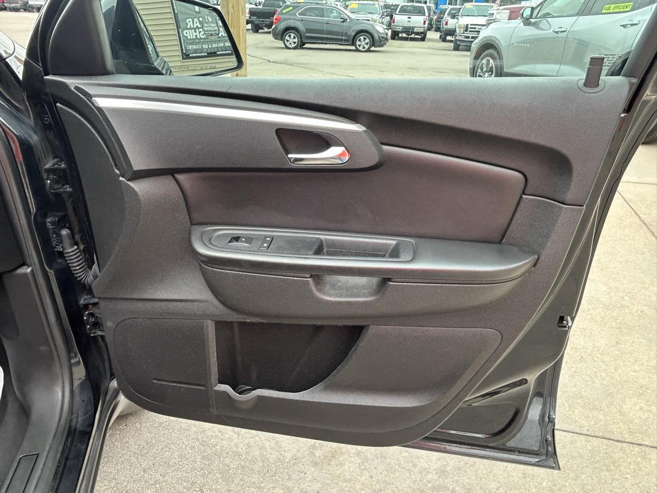 Chevrolet Traverse FWD 4dr LT w/1LT 2012