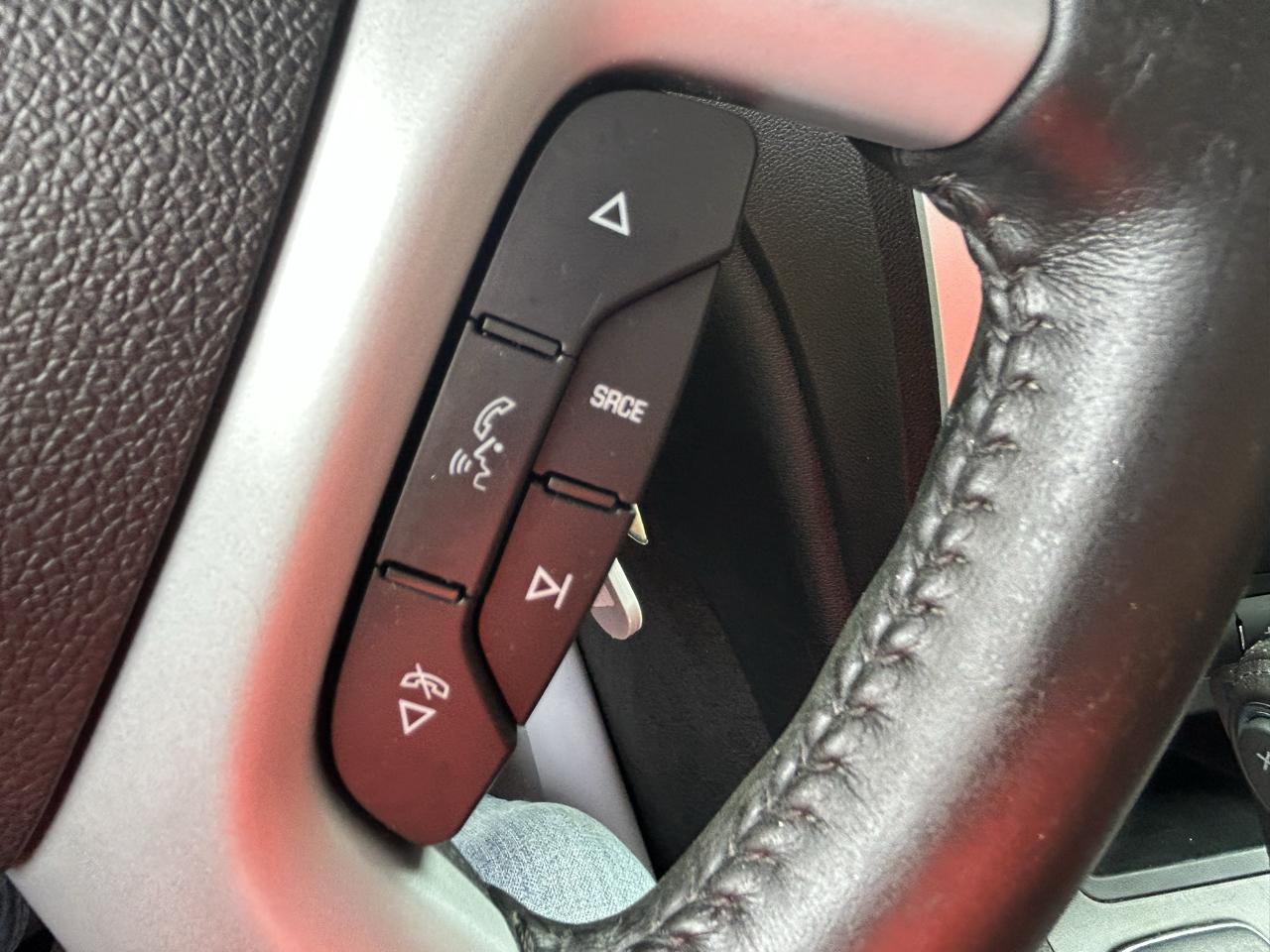 Chevrolet Traverse FWD 4dr LT w/1LT 2012