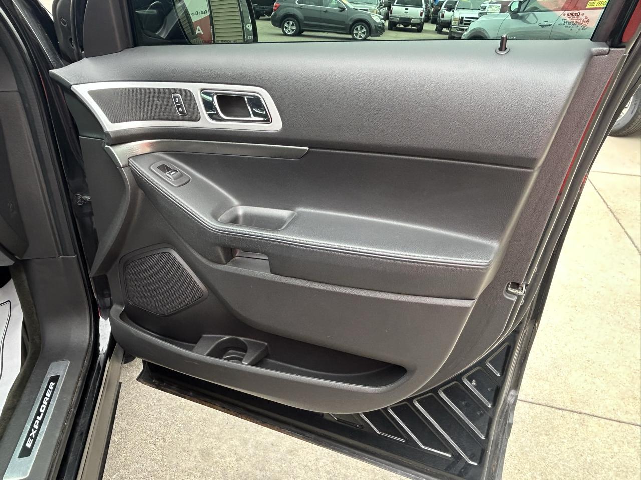 Ford Explorer 4WD 4dr Sport 2013