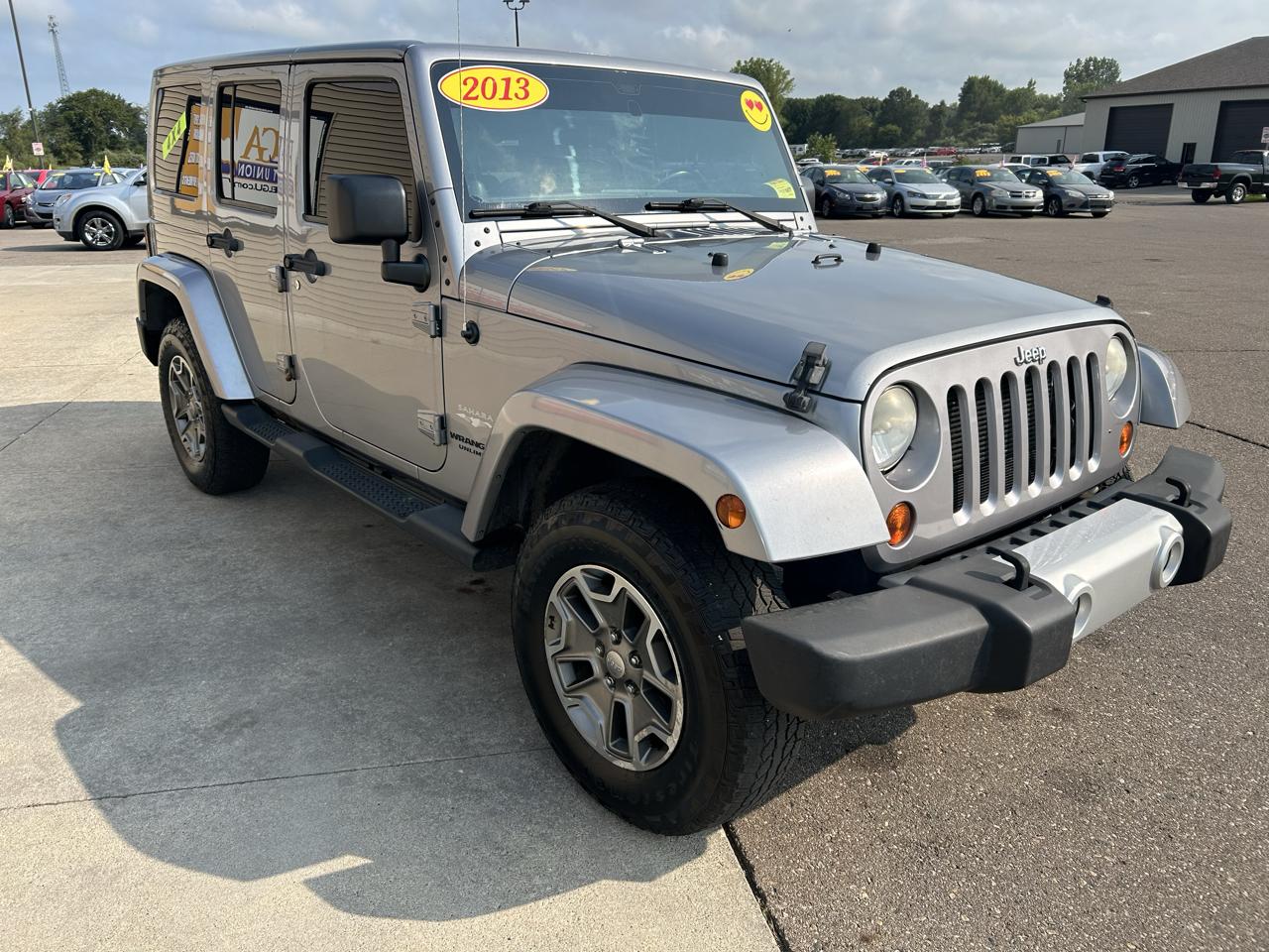 Jeep Wrangler Unlimited 4WD 4dr Sahara 2013