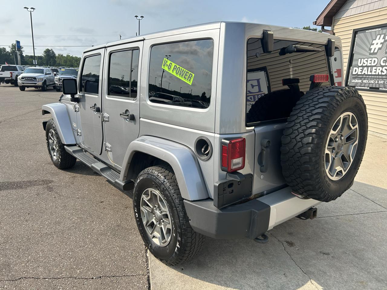 Jeep Wrangler Unlimited 4WD 4dr Sahara 2013